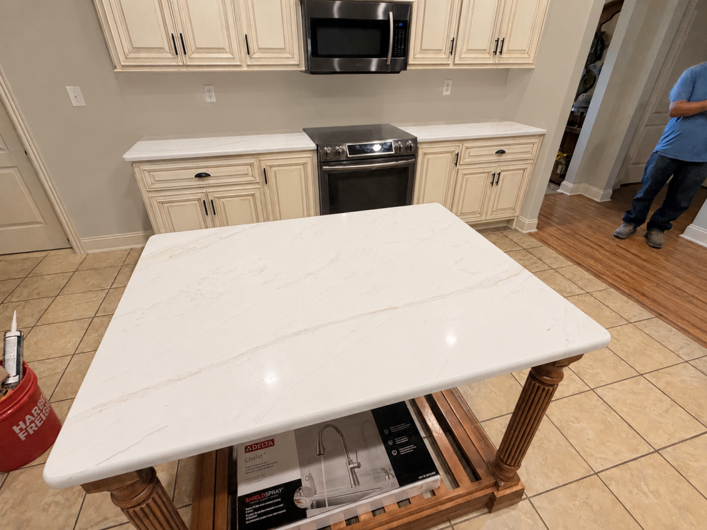 Calacatta Silverlight Quartz